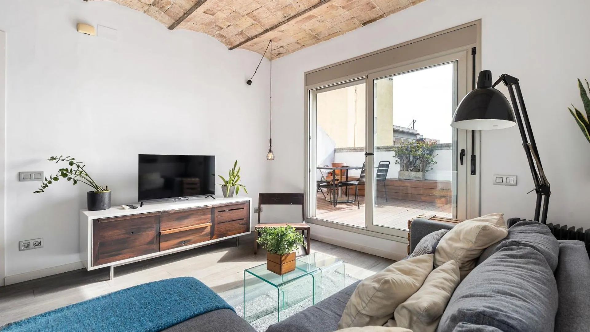 Barcelona Bliss 1Br Haven W Terrace In Gracia kontakter